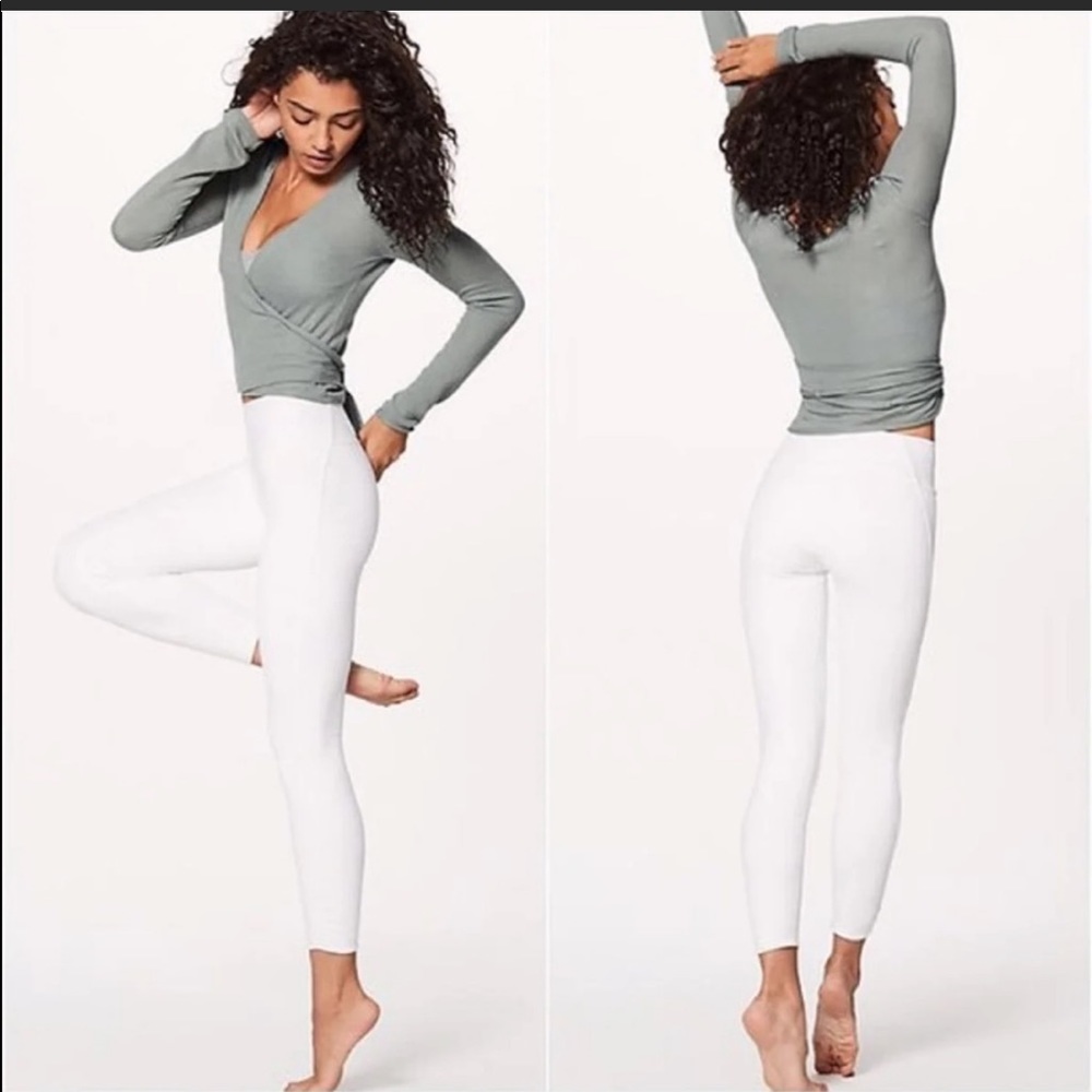 New with out tags Lululemon Top